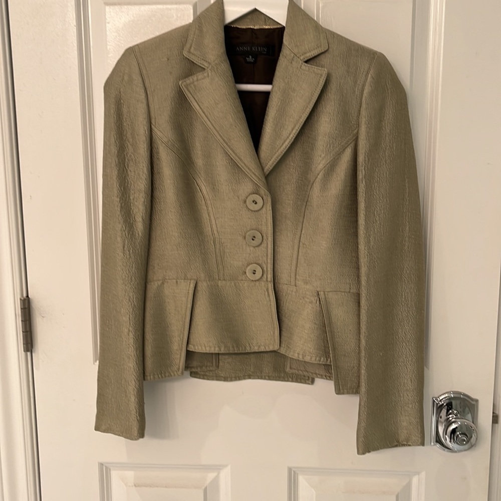 New elegant Anne Klein light green blazer